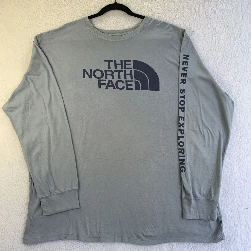 The North‎ Face Mens 2XL Grey Long Sleeve T-shirt layering outdoors